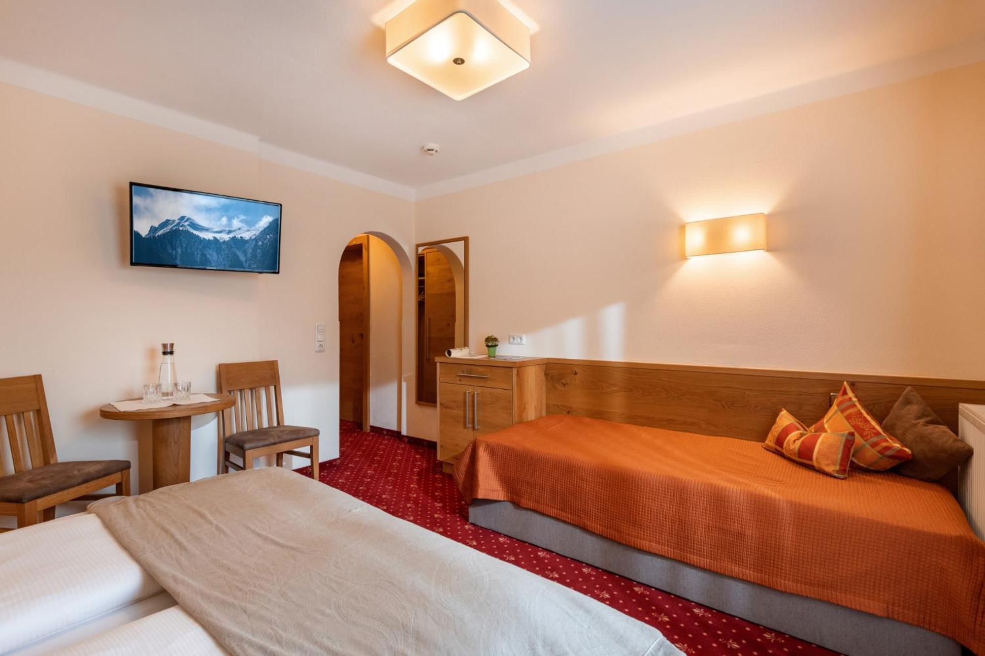 מאיירהופן Hotel Garni Birkenhof מראה חיצוני תמונה