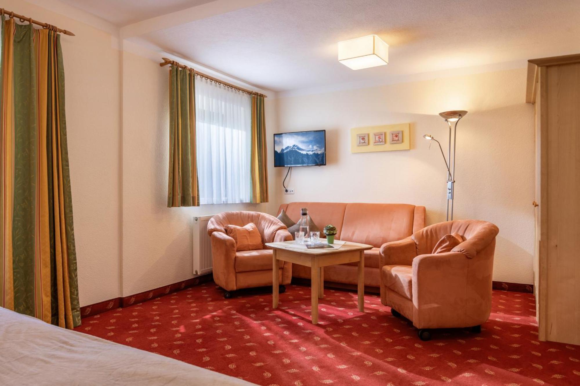 מאיירהופן Hotel Garni Birkenhof מראה חיצוני תמונה