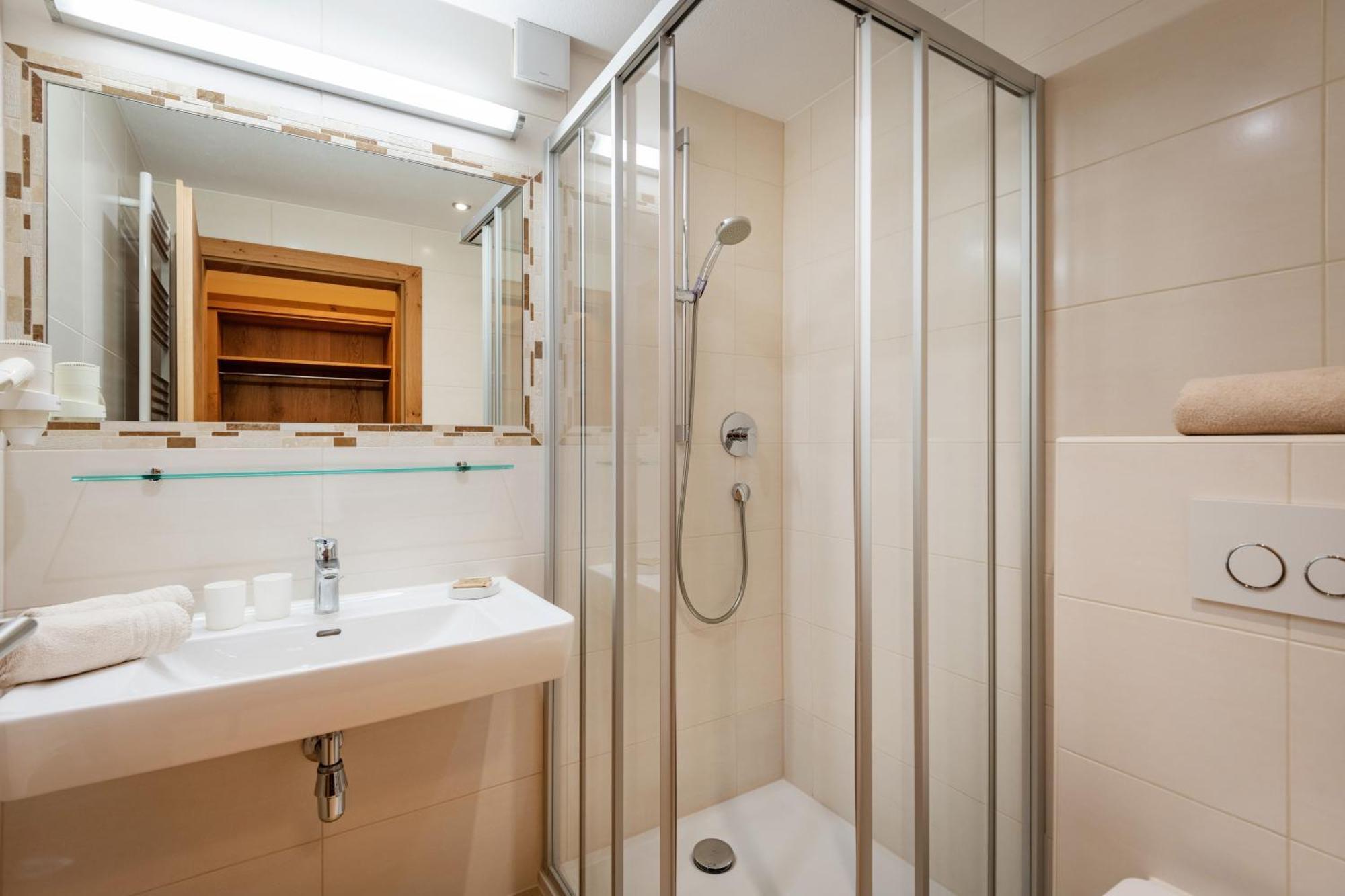 מאיירהופן Hotel Garni Birkenhof מראה חיצוני תמונה