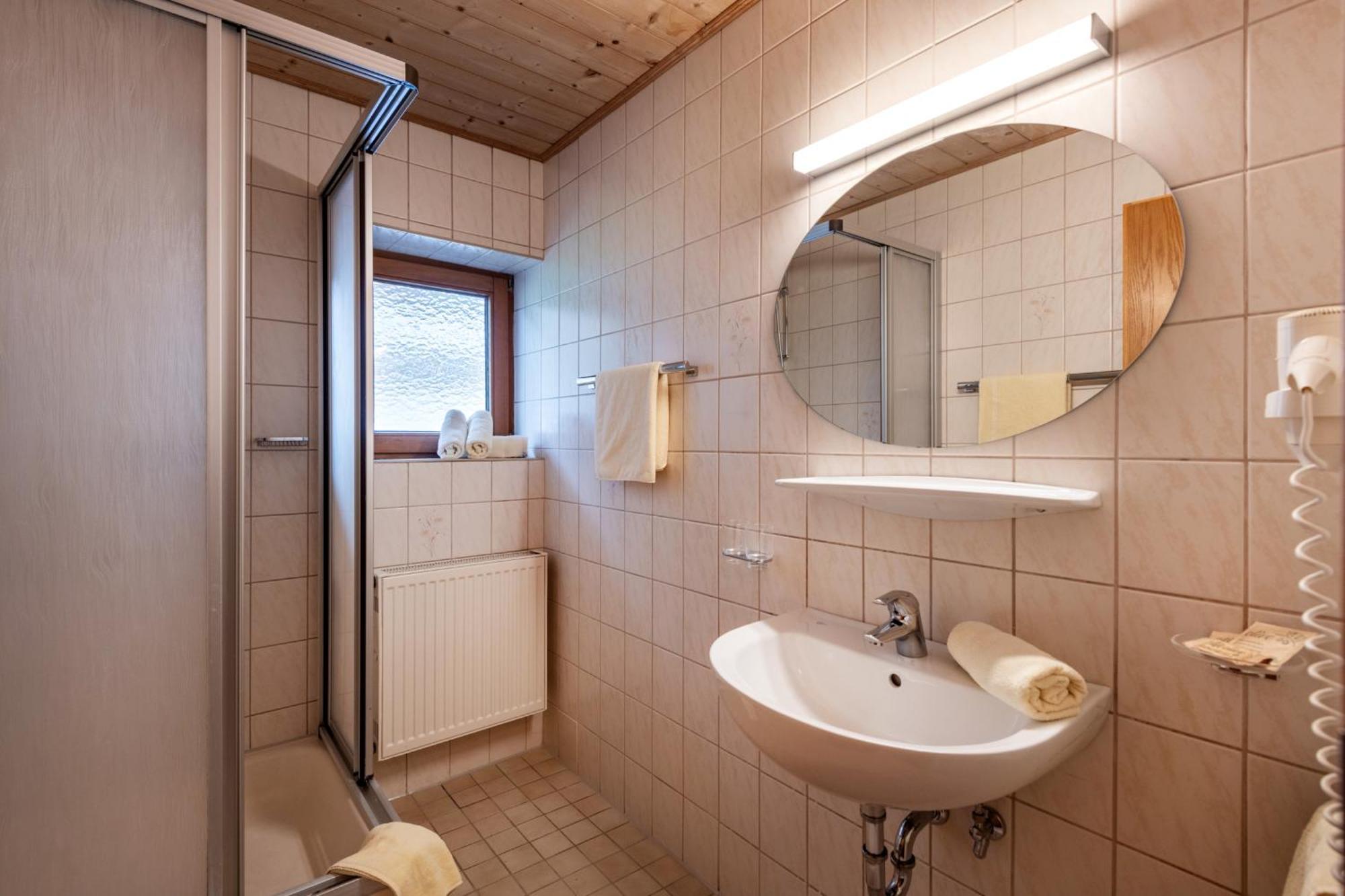מאיירהופן Hotel Garni Birkenhof מראה חיצוני תמונה
