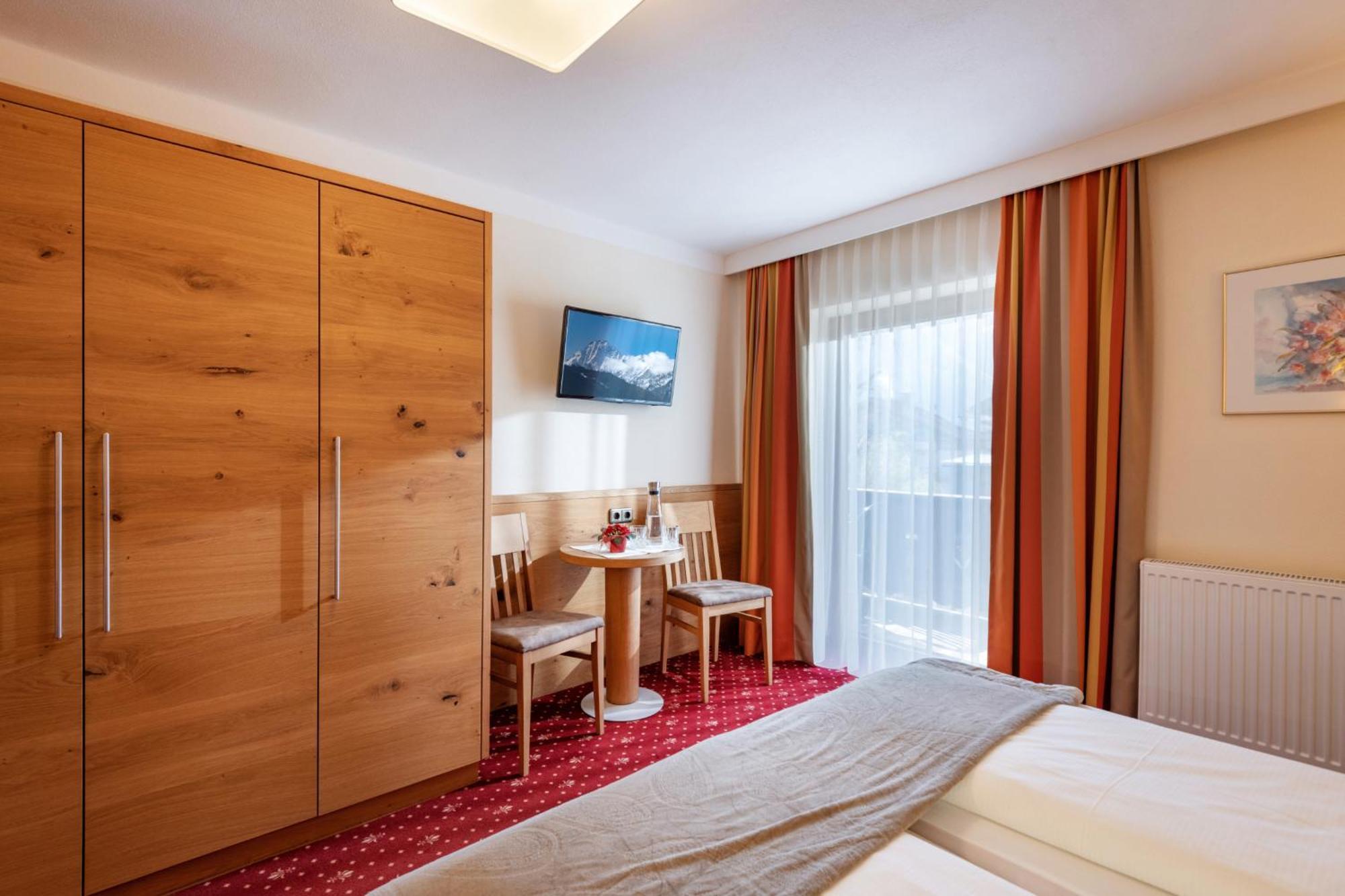 מאיירהופן Hotel Garni Birkenhof מראה חיצוני תמונה